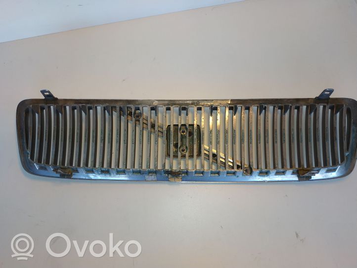 Volvo V70 Grille de calandre avant 