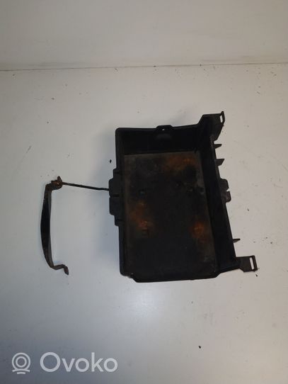 Ford Mondeo Mk III Battery box tray 1S7T10757AF