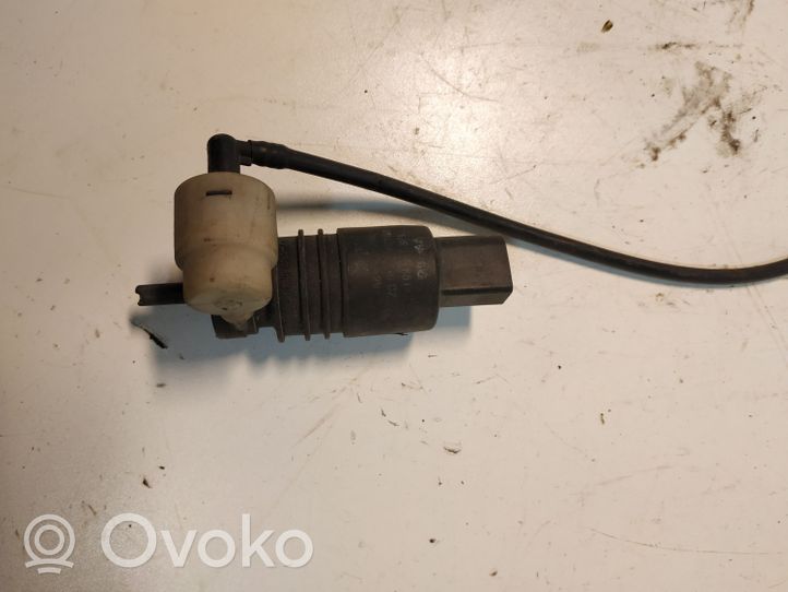 Audi A6 Allroad C5 Windscreen/windshield washer pump 