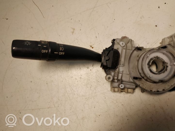 Toyota Avensis T220 Leva/interruttore dell’indicatore di direzione e tergicristallo 17A1648