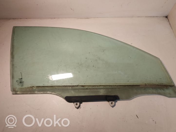 Toyota Avensis T220 Front door window glass four-door 43R00050