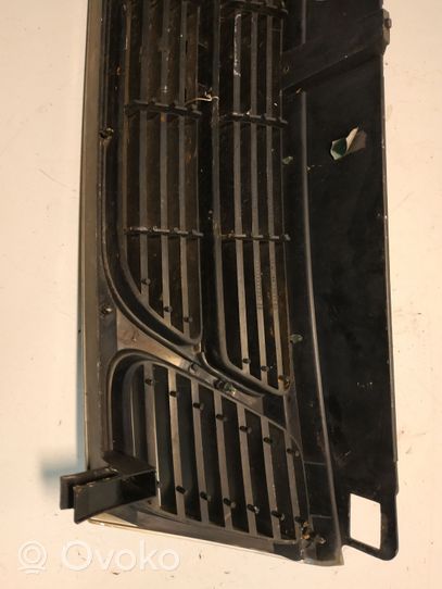 Saab 9-3 Ver1 Griglia superiore del radiatore paraurti anteriore 4240867