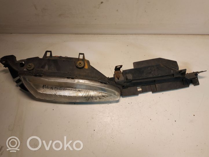 Ford Mondeo MK I Lampa przednia 