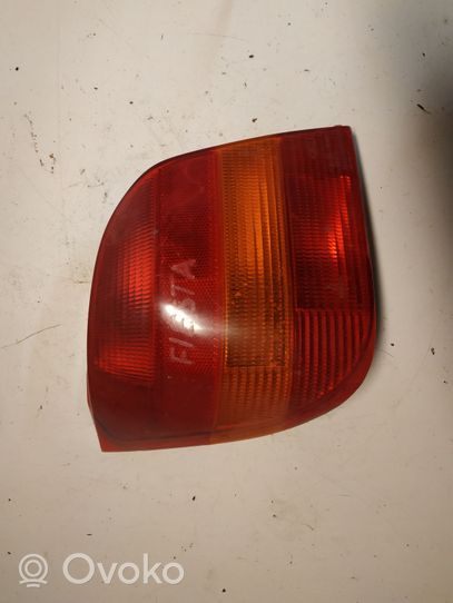 Ford Fiesta Lampa tylna 89FG13N004BA