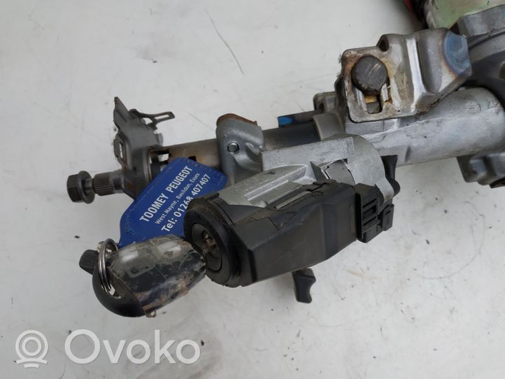 Toyota Corolla E120 E130 Pompa wspomaganie układu kierowniczego 4520002211