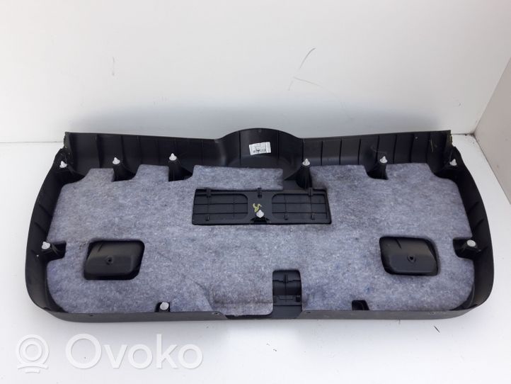 Toyota Corolla Verso AR10 Rivestimento portellone 677660F010