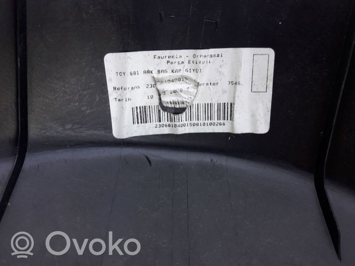 Toyota Corolla Verso AR10 Rivestimento portellone 677660F010