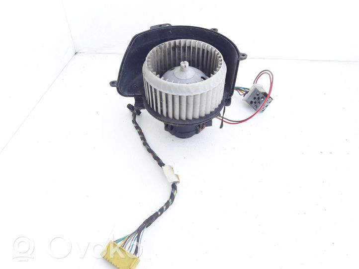 Opel Astra G Front door blower motor 52485311