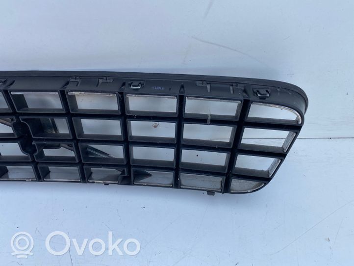 Volvo XC90 Grille calandre supérieure de pare-chocs avant 8620641