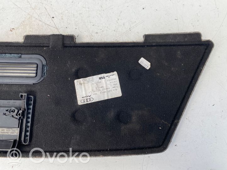 Audi A3 S3 8L Moldura protectora del maletero/compartimento de carga 8L0863989B