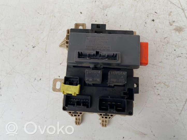 Toyota Corolla E110 Module de fusibles 2864112150