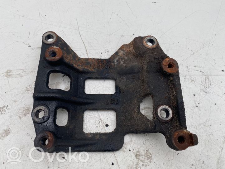 Toyota Avensis T250 Oro kondicionieriaus kompresoriaus kronšteinas 246260497