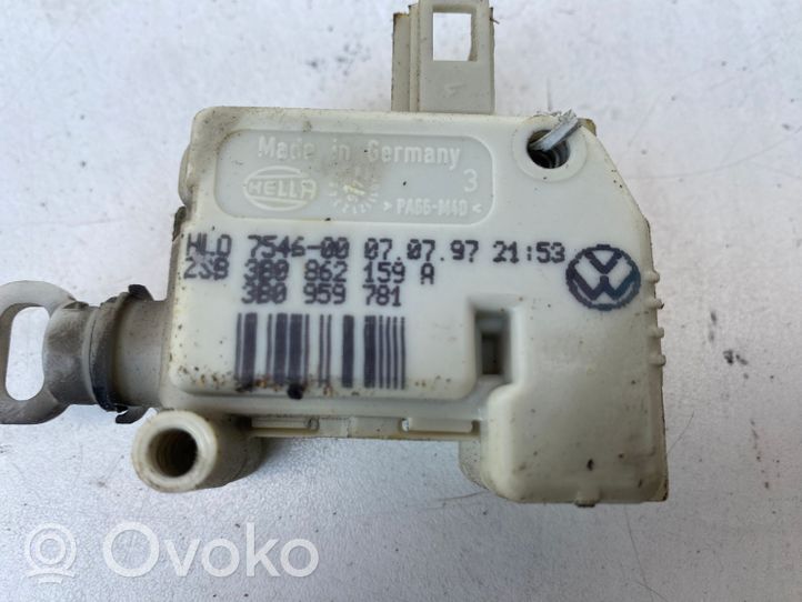 Audi A6 S6 C5 4B Verrouillage du bouchon du réservoir de carburant 3B0959781