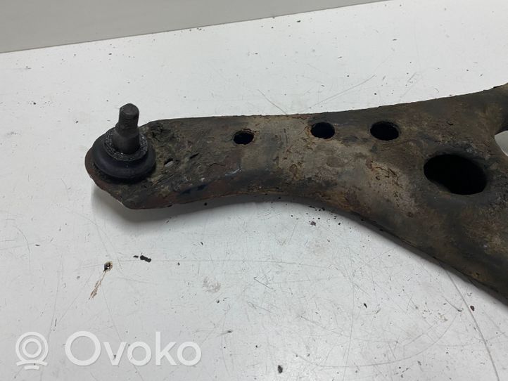 Toyota Avensis Verso Front lower control arm/wishbone 