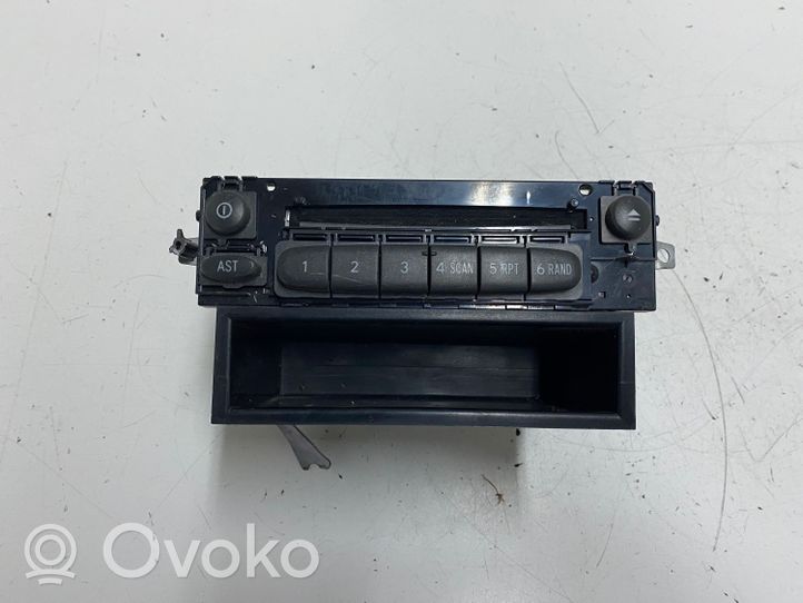 Toyota Yaris Radio/CD/DVD/GPS-pääyksikkö 5552033020