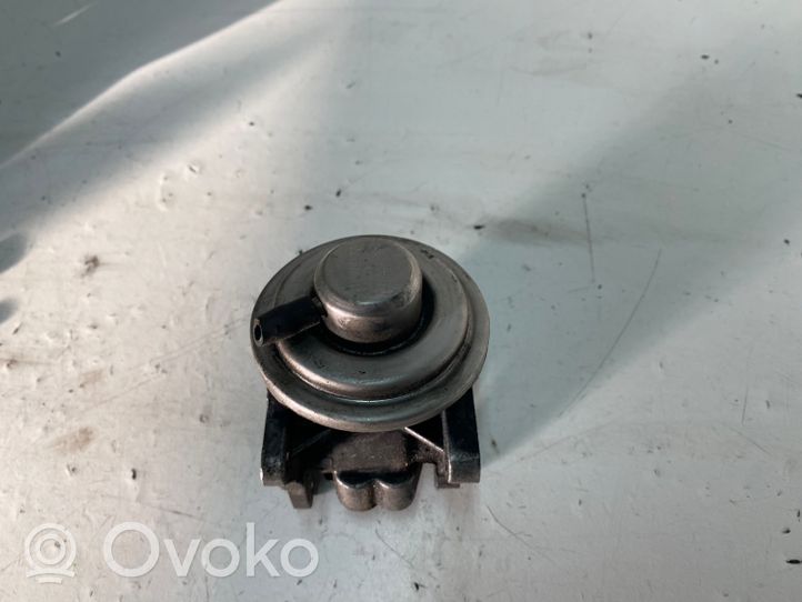 Volkswagen Golf V Valvola EGR 038131501AN