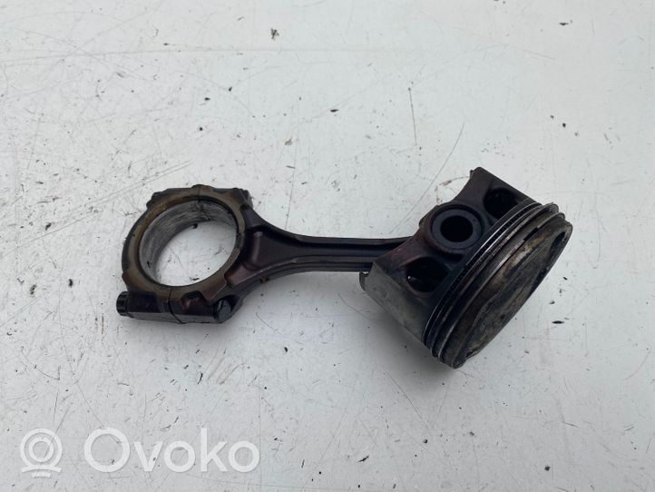 Toyota Picnic Piston with connecting rod 8430