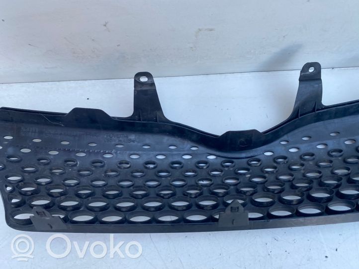 Toyota Yaris Verso Grille calandre supérieure de pare-chocs avant 5311152050