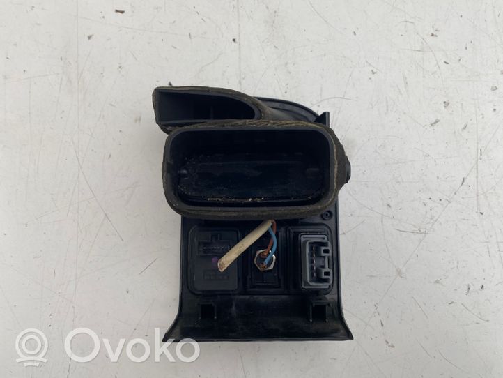 Toyota Avensis T220 Šoninės oro grotelės 5568605030