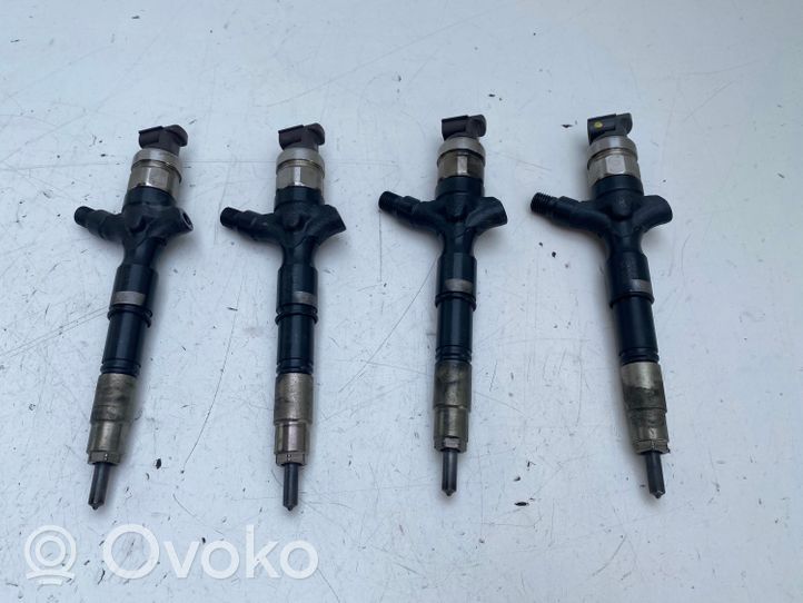 Toyota Hilux (AN10, AN20, AN30) Set di iniettori 2367030100