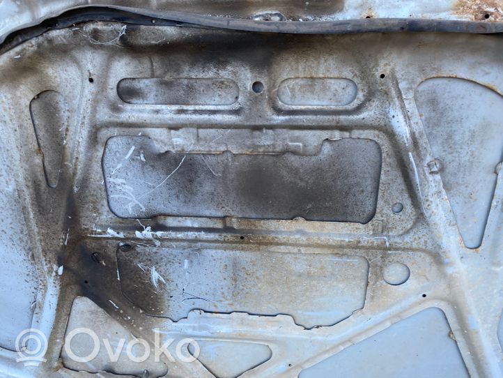 Toyota Corolla E90 Couvercle, capot moteur 