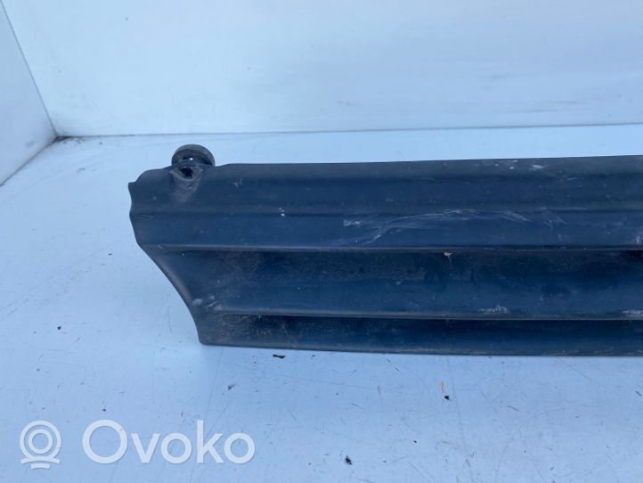 Toyota Corolla E90 Grotelės priekinės 5210112660