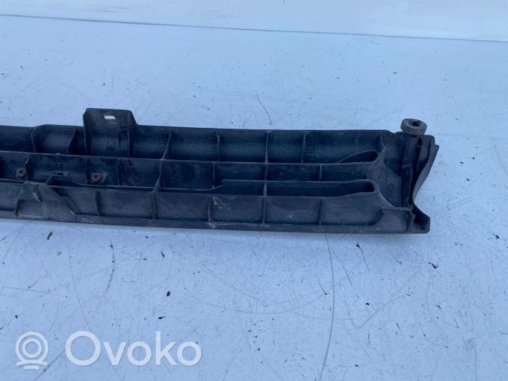 Toyota Corolla E90 Grotelės priekinės 5210112660