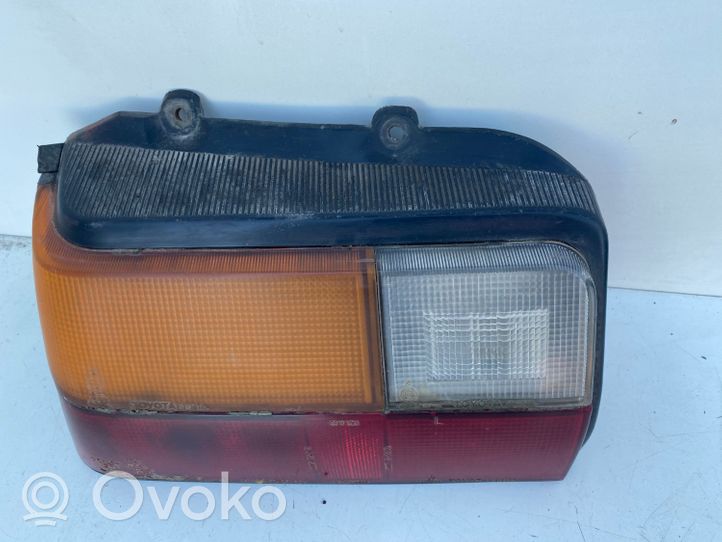 Toyota Corolla E80 Lampa tylna 12207