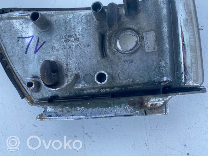 Toyota Corolla E90 Indicatore di direzione anteriore 082121581