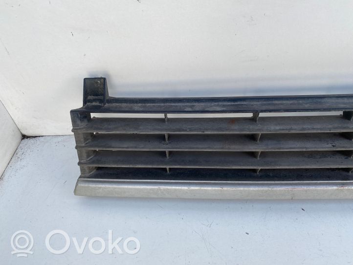 Toyota Corolla E80 Maskownica / Grill / Atrapa górna chłodnicy 5310112600