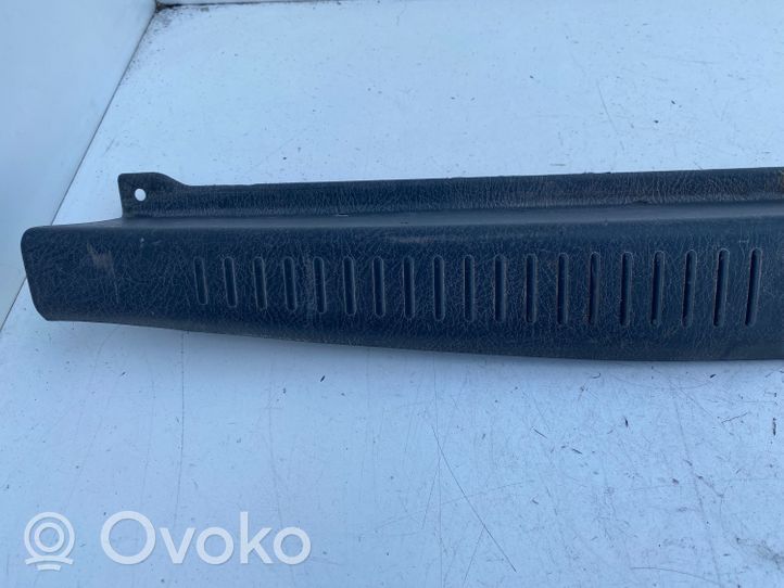 Toyota Avensis T220 Rivestimento di protezione sottoporta del bagagliaio/baule 5838705060