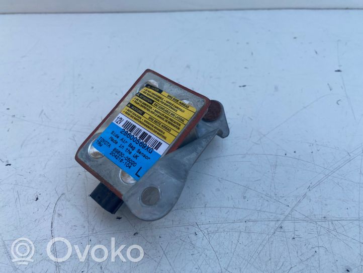 Toyota Avensis T220 Czujnik uderzenia Airbag 8983005020