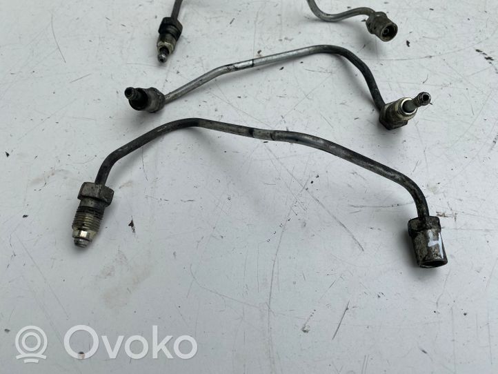 Toyota Avensis T220 Tuyau d'alimentation d'injecteur de carburant 