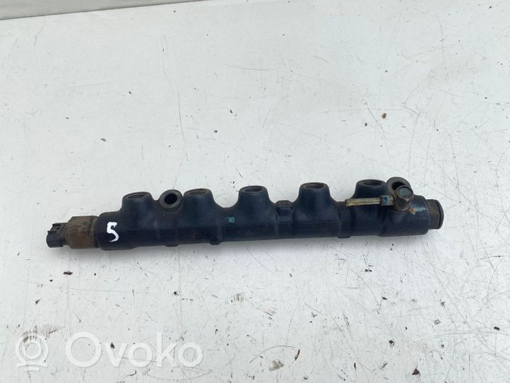 Toyota Avensis T220 Tuyau de conduite principale de carburant 8945812010