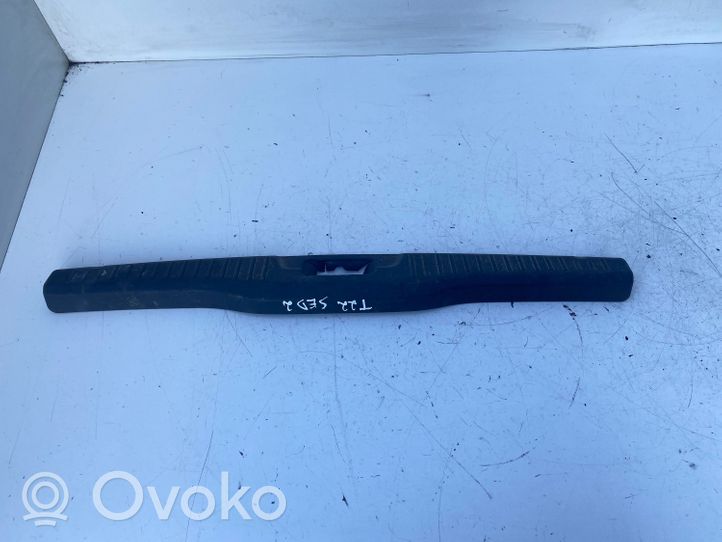 Toyota Avensis T220 Rivestimento di protezione sottoporta del bagagliaio/baule 5838705050