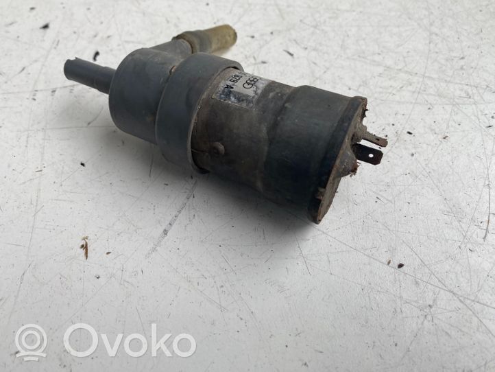 Audi 80 90 S2 B4 Pompa spryskiwacza lampy przedniej 431955679A