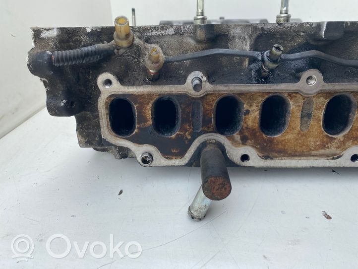 Toyota Avensis T250 Culasse moteur 112010R011