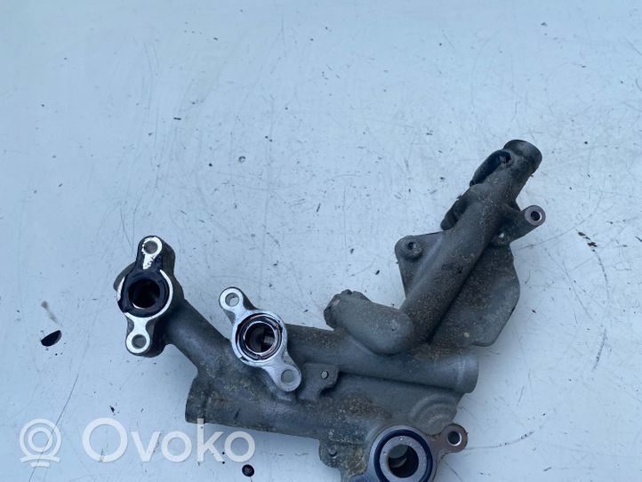 Toyota Avensis T250 Supporto di montaggio del filtro dell’olio 