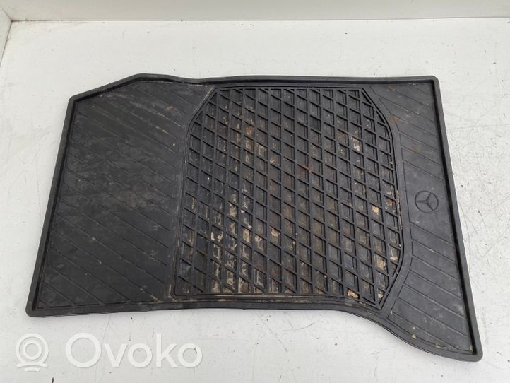 Mercedes-Benz A W176 Tapis de sol avant A1766802600