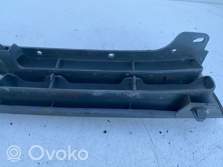 Toyota Camry Etusäleikkö 3311106010