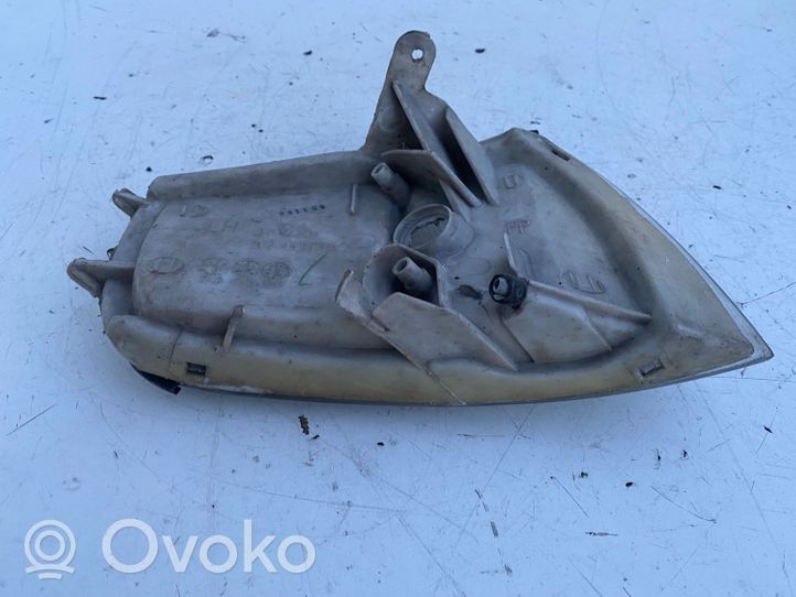 Toyota Camry Indicatore di direzione anteriore 171119B