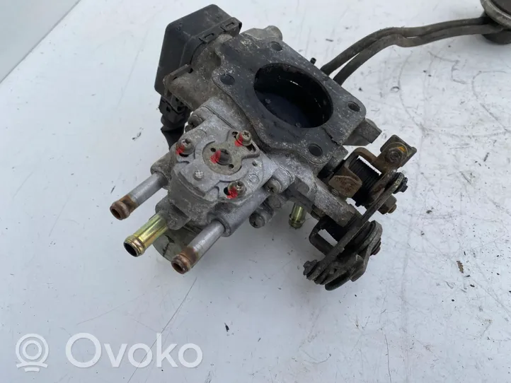 Toyota Corolla E90 Clapet d'étranglement 8945232020