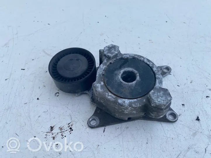 Toyota Avensis T250 Lichtmaschine Riemenspanner Spannrolle Keilrippenriemen Keilriemen 