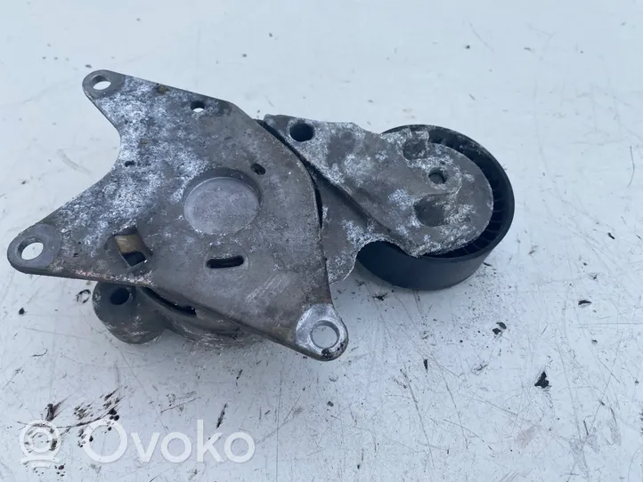 Toyota Avensis T250 Lichtmaschine Riemenspanner Spannrolle Keilrippenriemen Keilriemen 