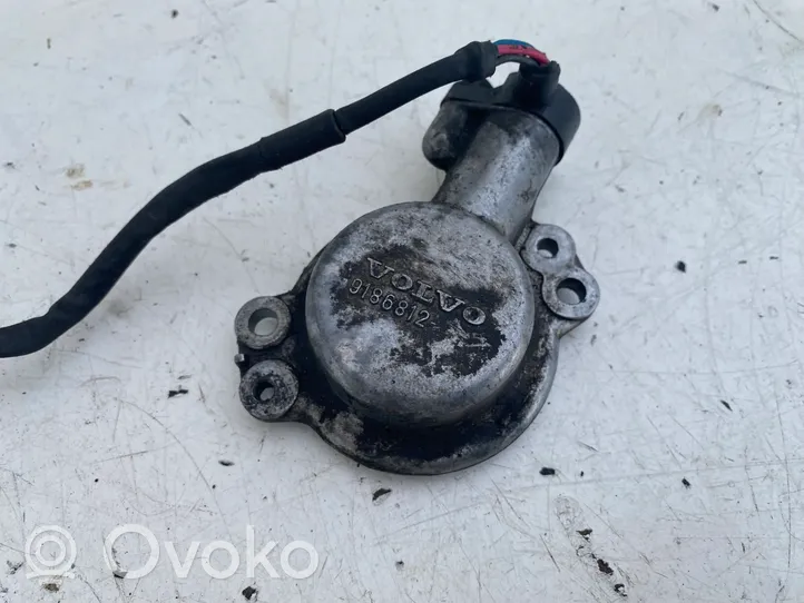 Volvo V70 Camshaft position sensor 9186812