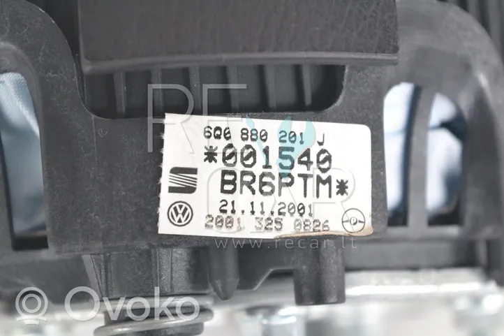 Volkswagen Caddy Steering wheel airbag 6Q0880201J