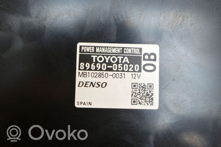 Toyota Avensis T270 Kiti prietaisai 8273005140C