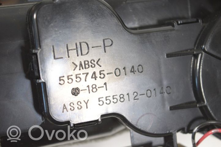 Lexus LS 460 - 600H Dysze / Kratki nawiewu deski rozdzielczej 5558110080