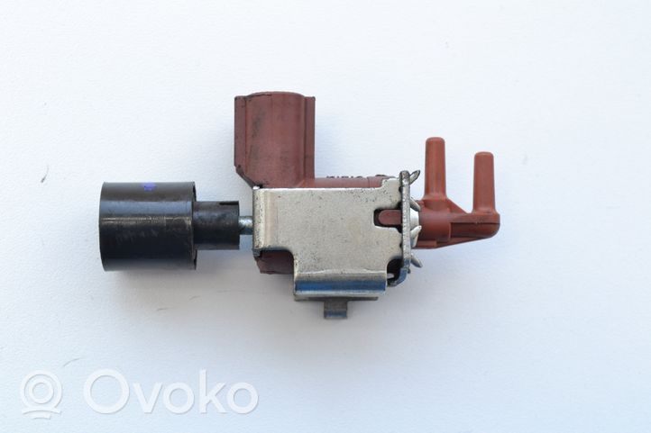 Toyota Hilux (AN10, AN20, AN30) Valvola centrale del freno 2586030120
