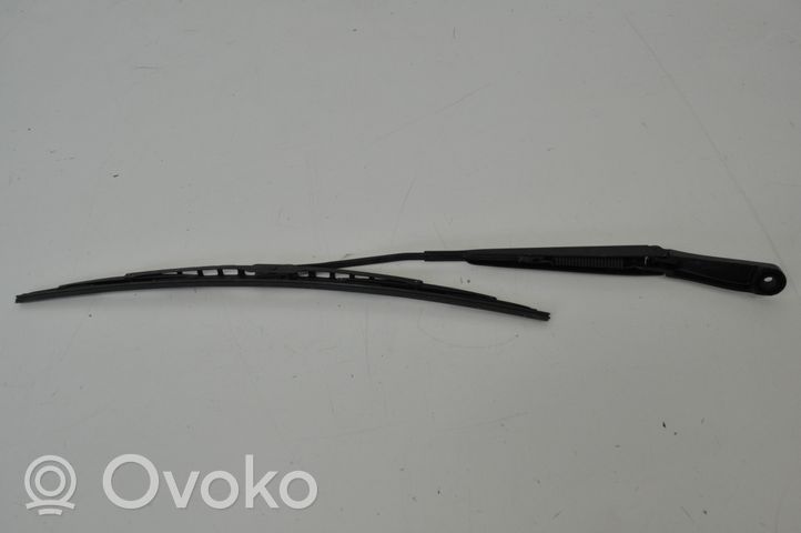 Volkswagen Amarok Windshield/front glass wiper blade 2H1955410